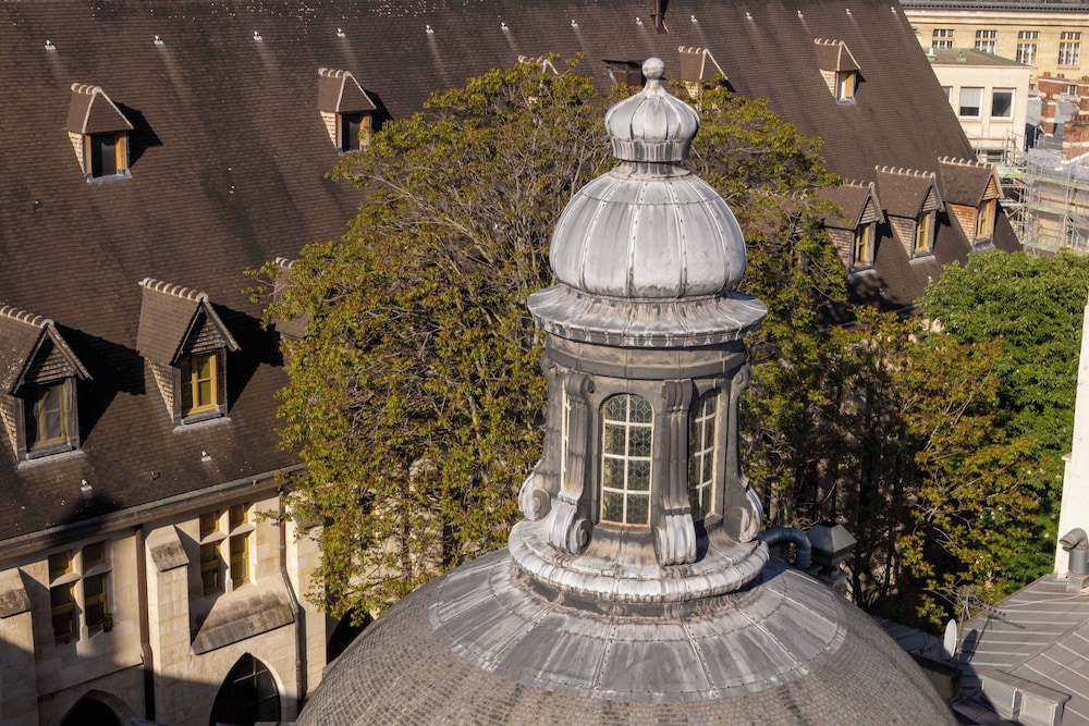 HOTEL SAINT PIERRE 35/50