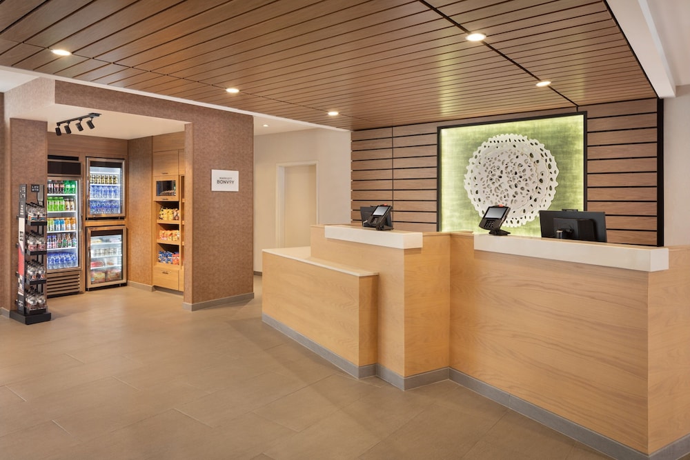 Fairfield Inn & Suites by Marriott Fresno North/Shaw Avenue 2/20