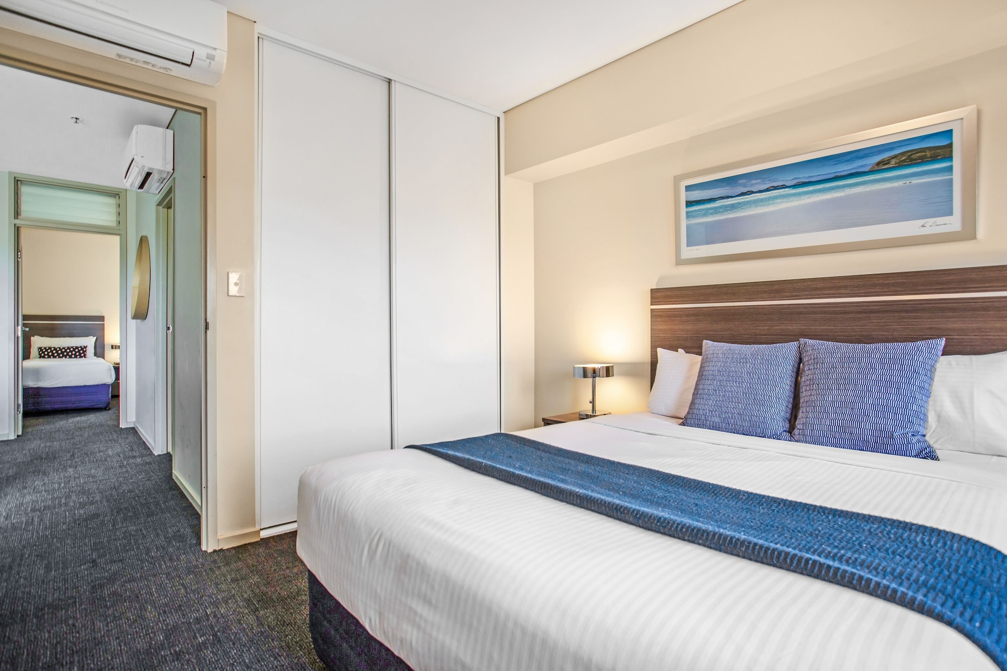 2 BEDROOMS, DELUXE, TWIN BEDS, QUEEN BED