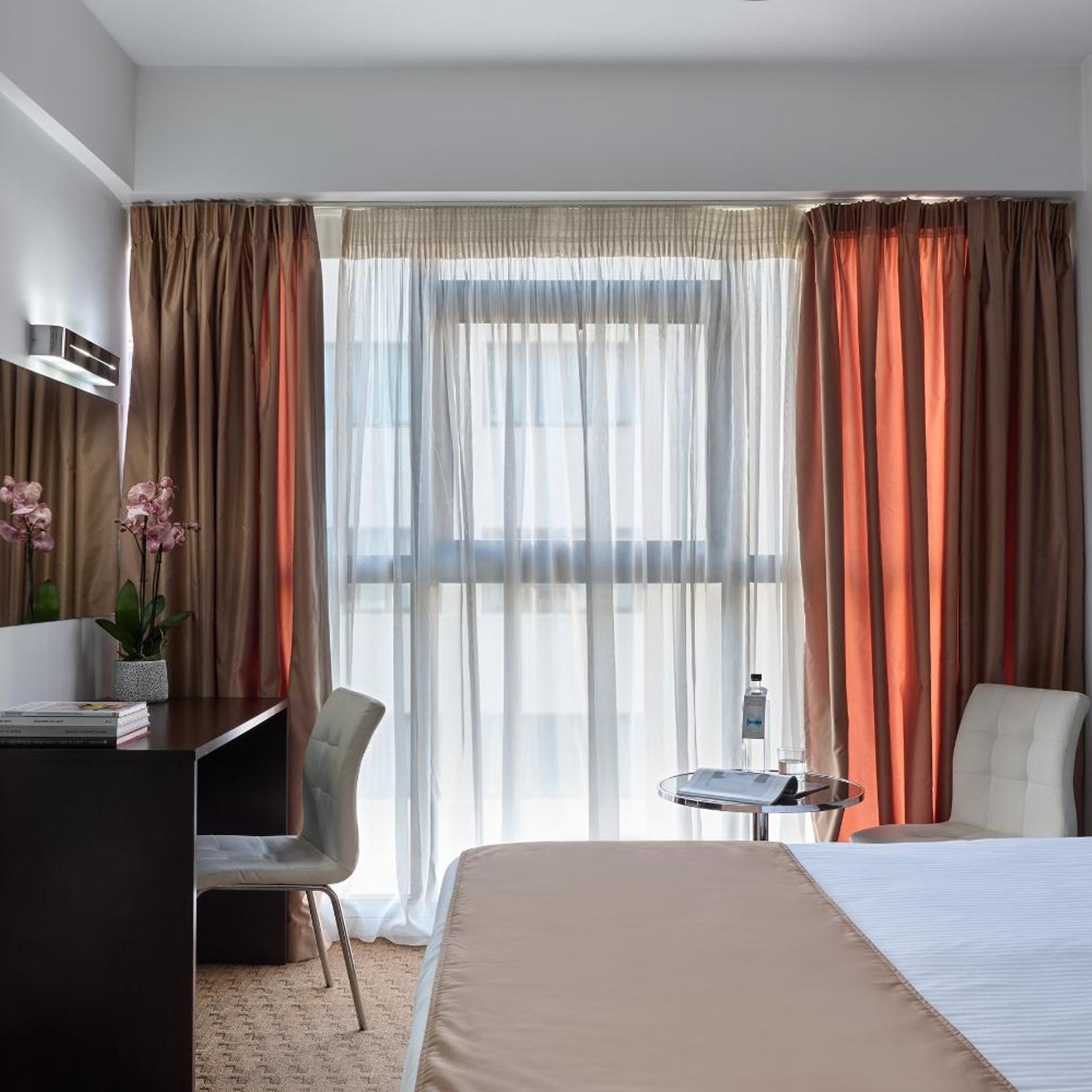 غرفة قياسية بسرير مزدوج أو سريرين منفصلين مع أريكة، Breeze Boutique Hotel 6/9