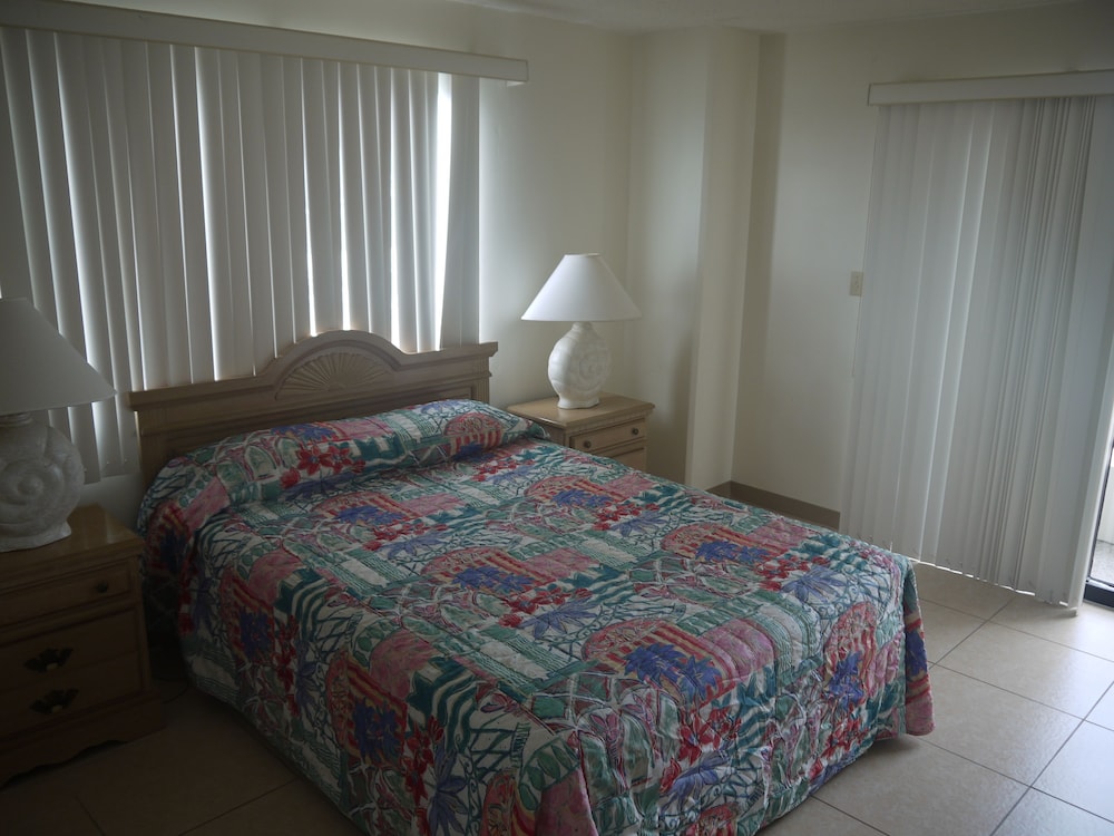 Aquarius Beach Tower 20/57