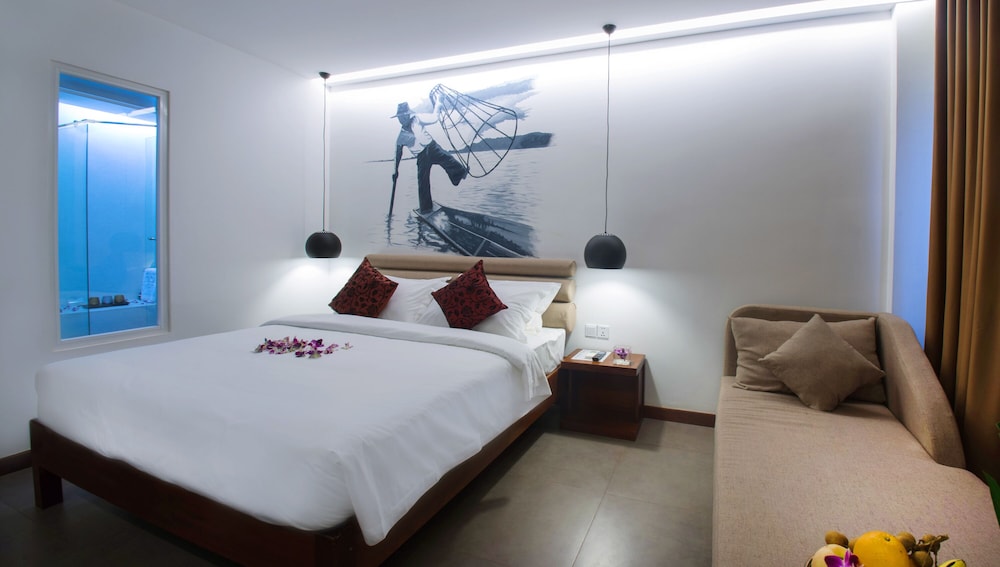 Almond Bassac River Hotel 11/49