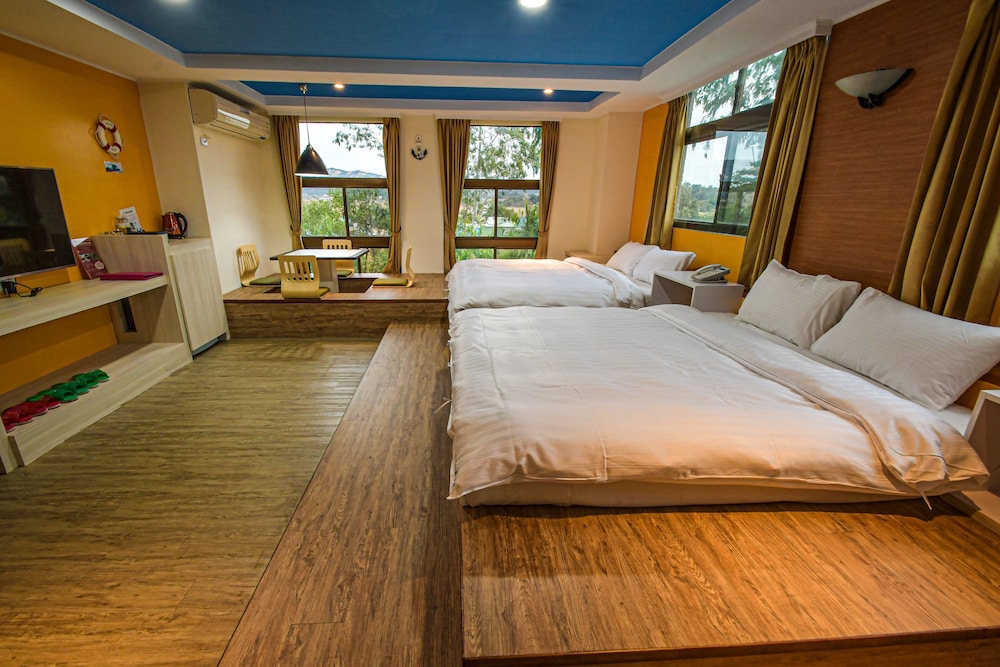 Standard, Quadruple, 2 Queen Beds