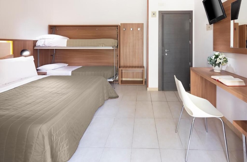 Hotel Foglieri 9/27