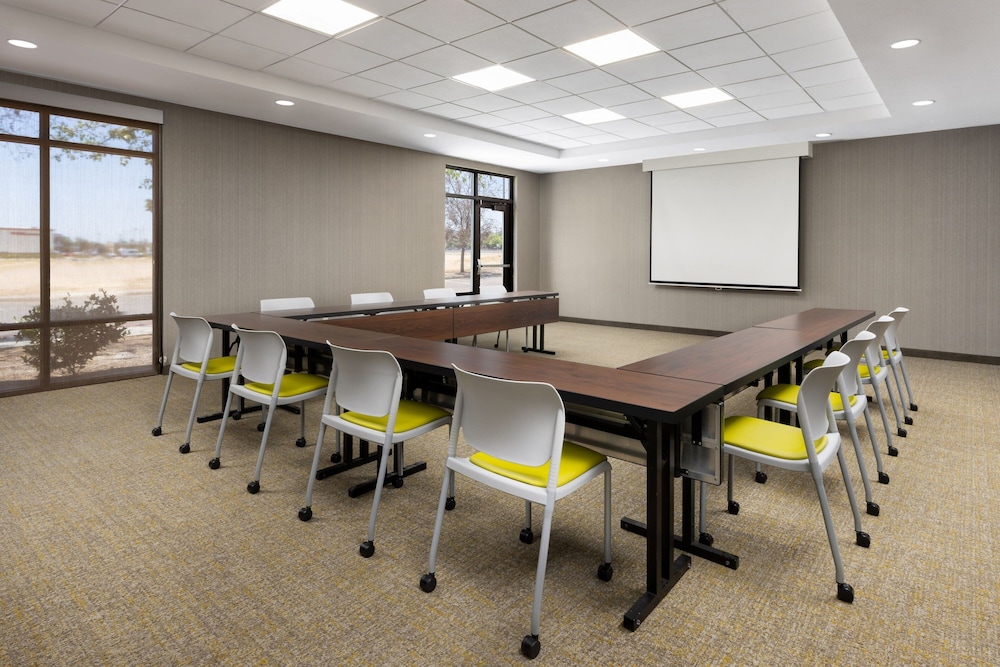 Springhill Suites Fresno 42/46