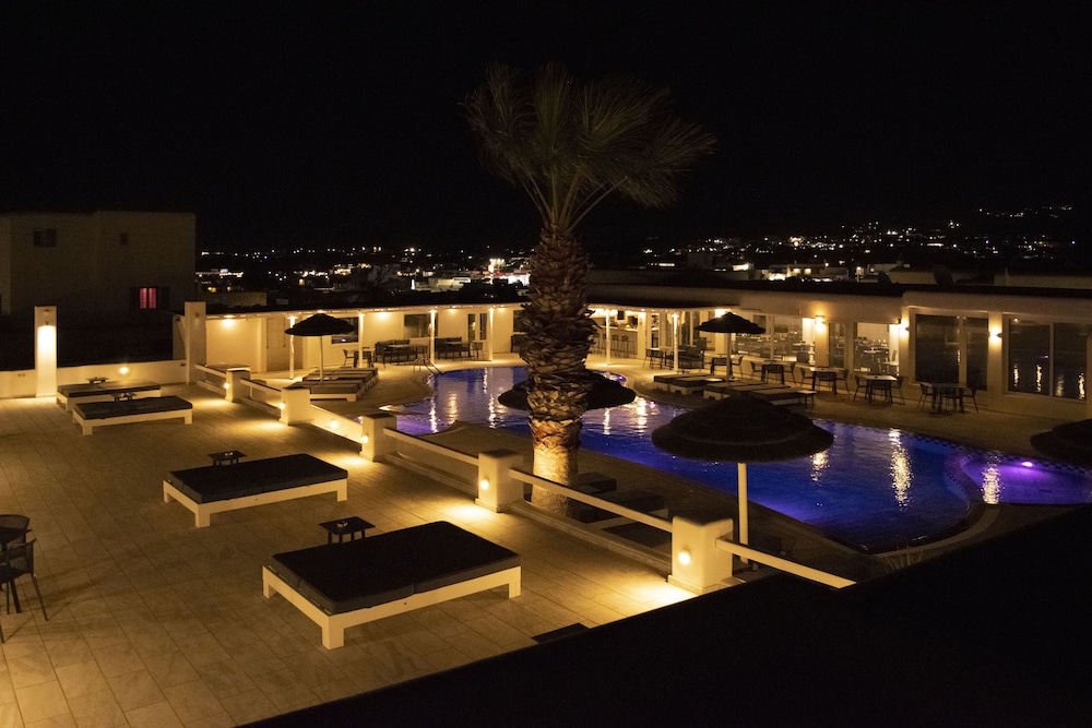Giannoulaki Hotel 48/54