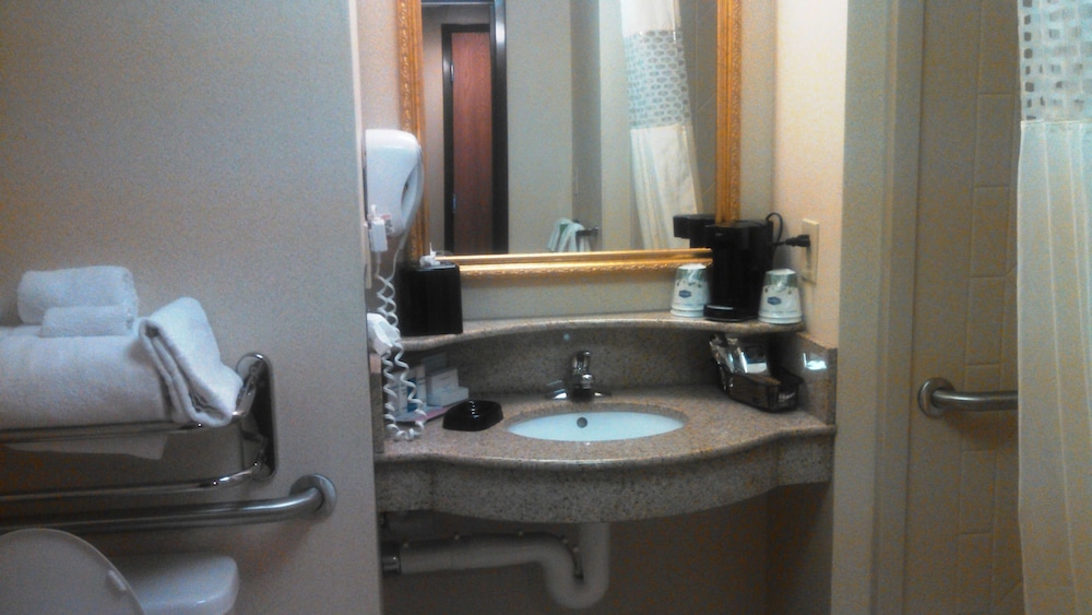 Hampton Inn Greenwood, MS 8/18