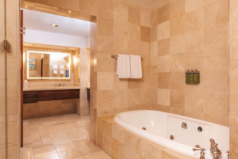 Hilton Aruba Caribbean Resort and Casino 13/99