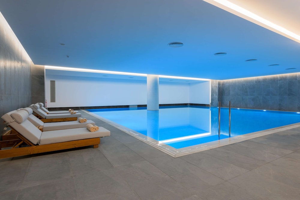 Gennadi Grand Resort 46/84