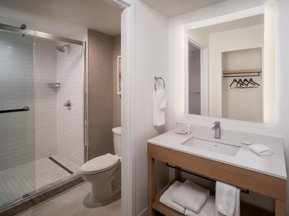 Hyatt Place Coconut Point 64/64