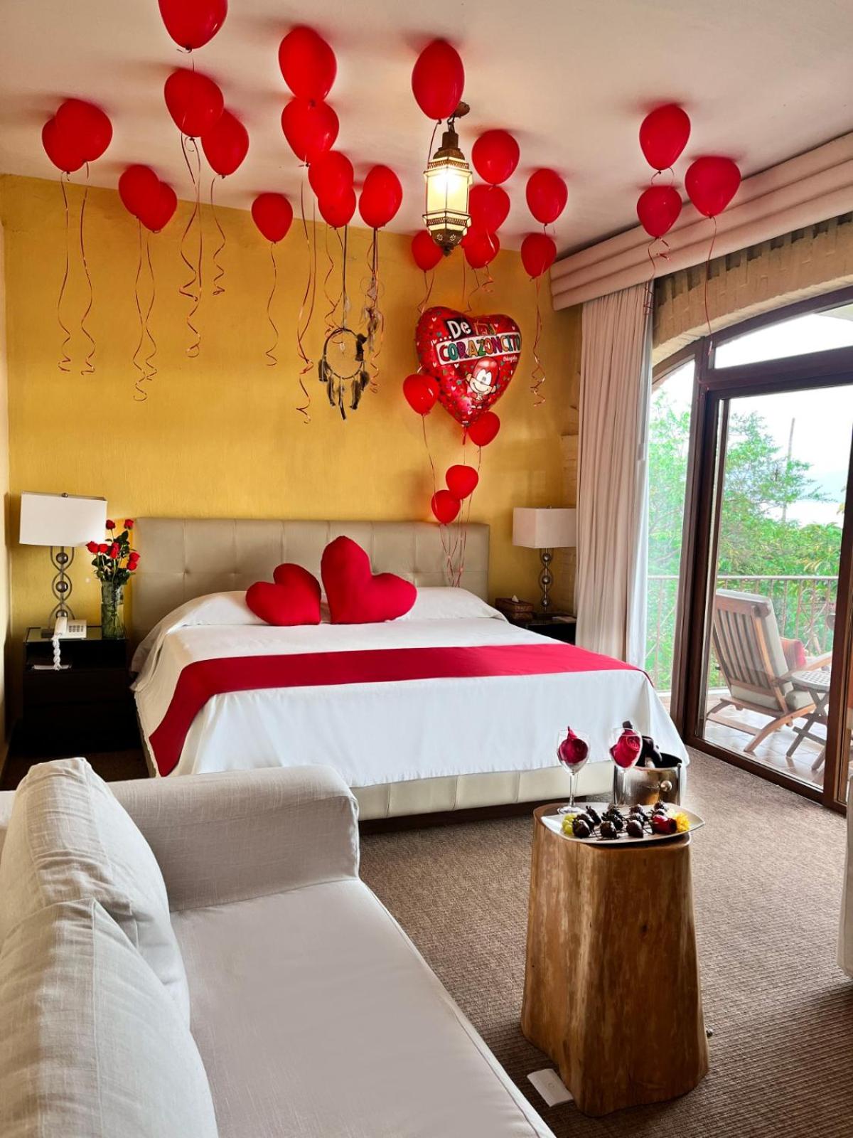 Suite, Hot Tub