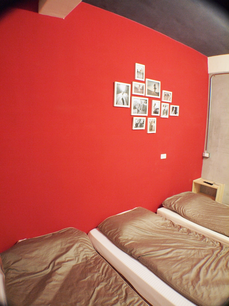 ROOM, TRIPLE