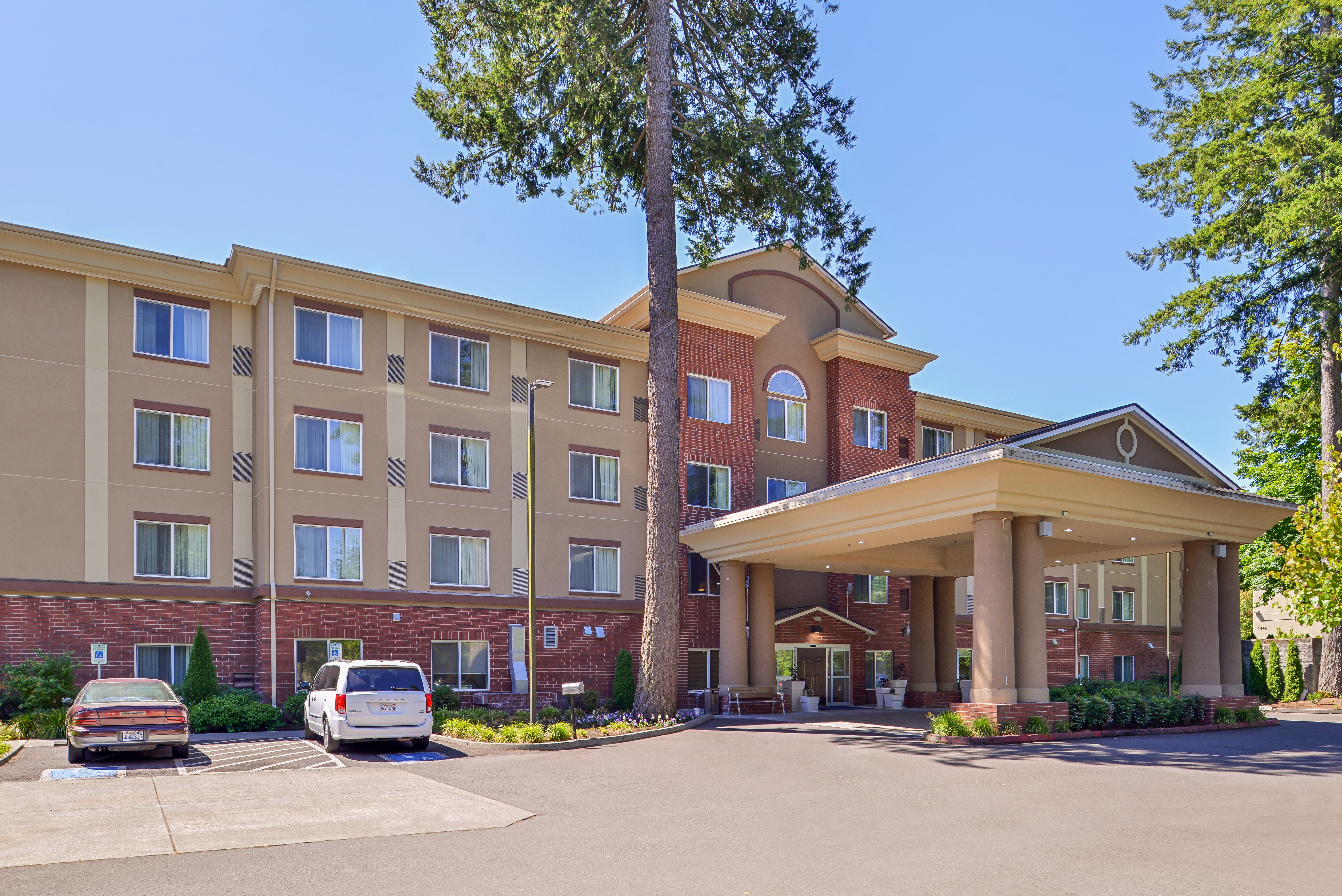 Holiday Inn Express Hotel & Suites Lacey-Olympia 48/49
