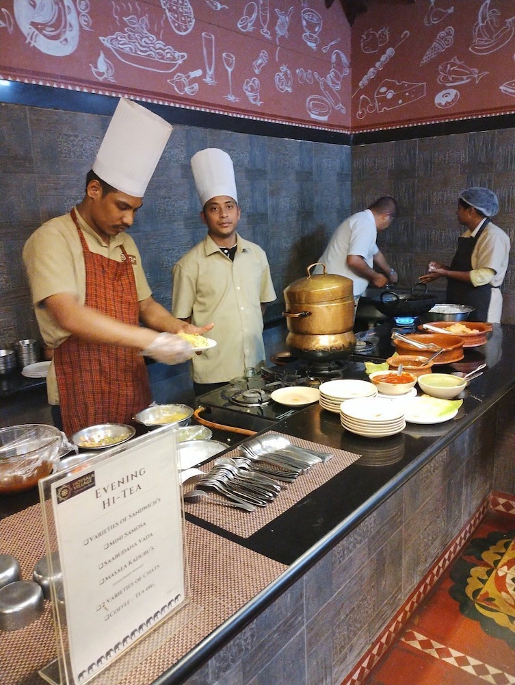 HOYSALA VILLAGE RESORT 8/50