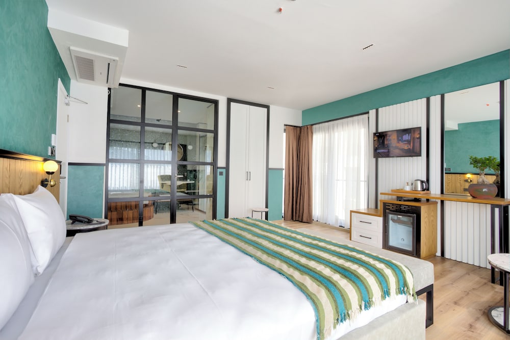 Fragments Hotel 28/51