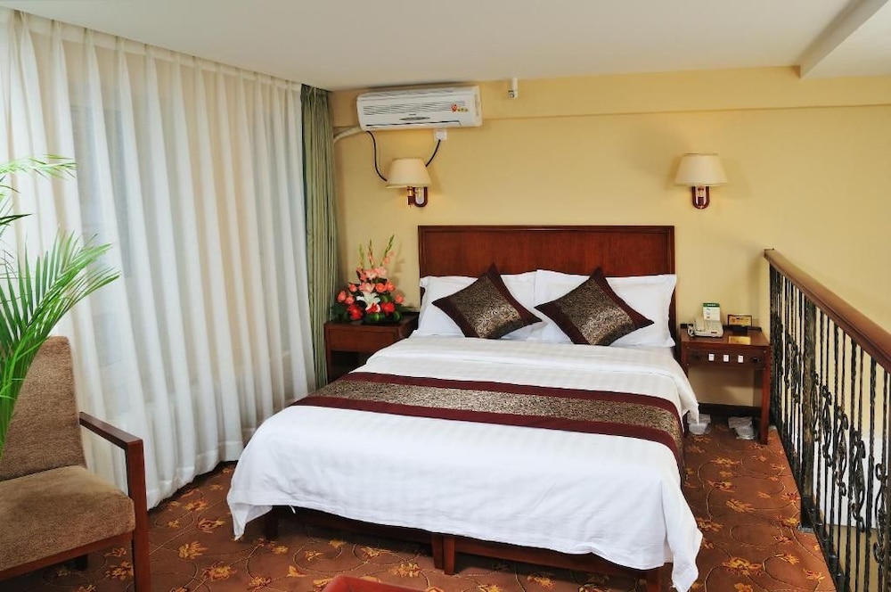 King Parkview Hotel 8/49