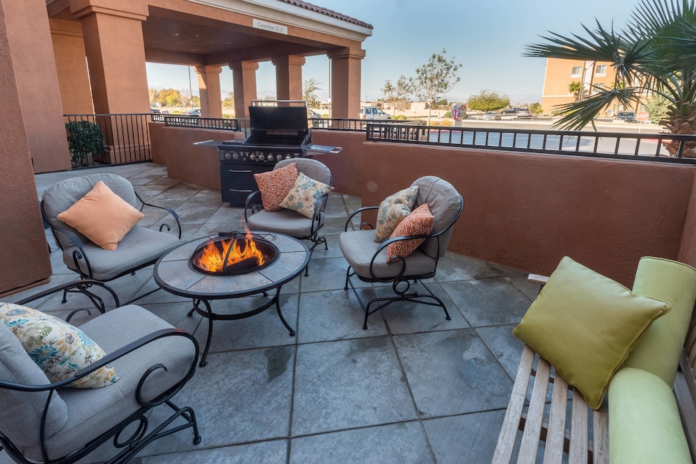 Springhill Suites by Marriott Ridgecrest 31/44