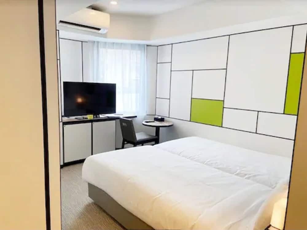 Hollywood Twin Room