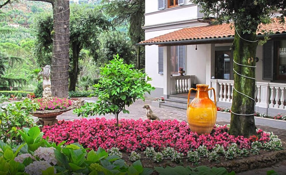 Villa Maria 38/40