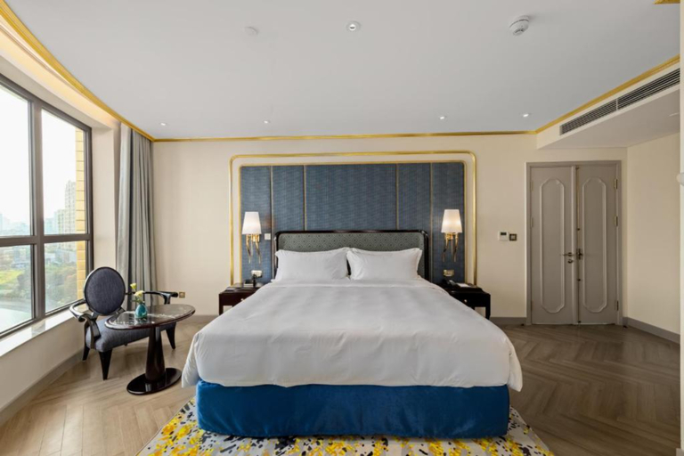 Golden Suite