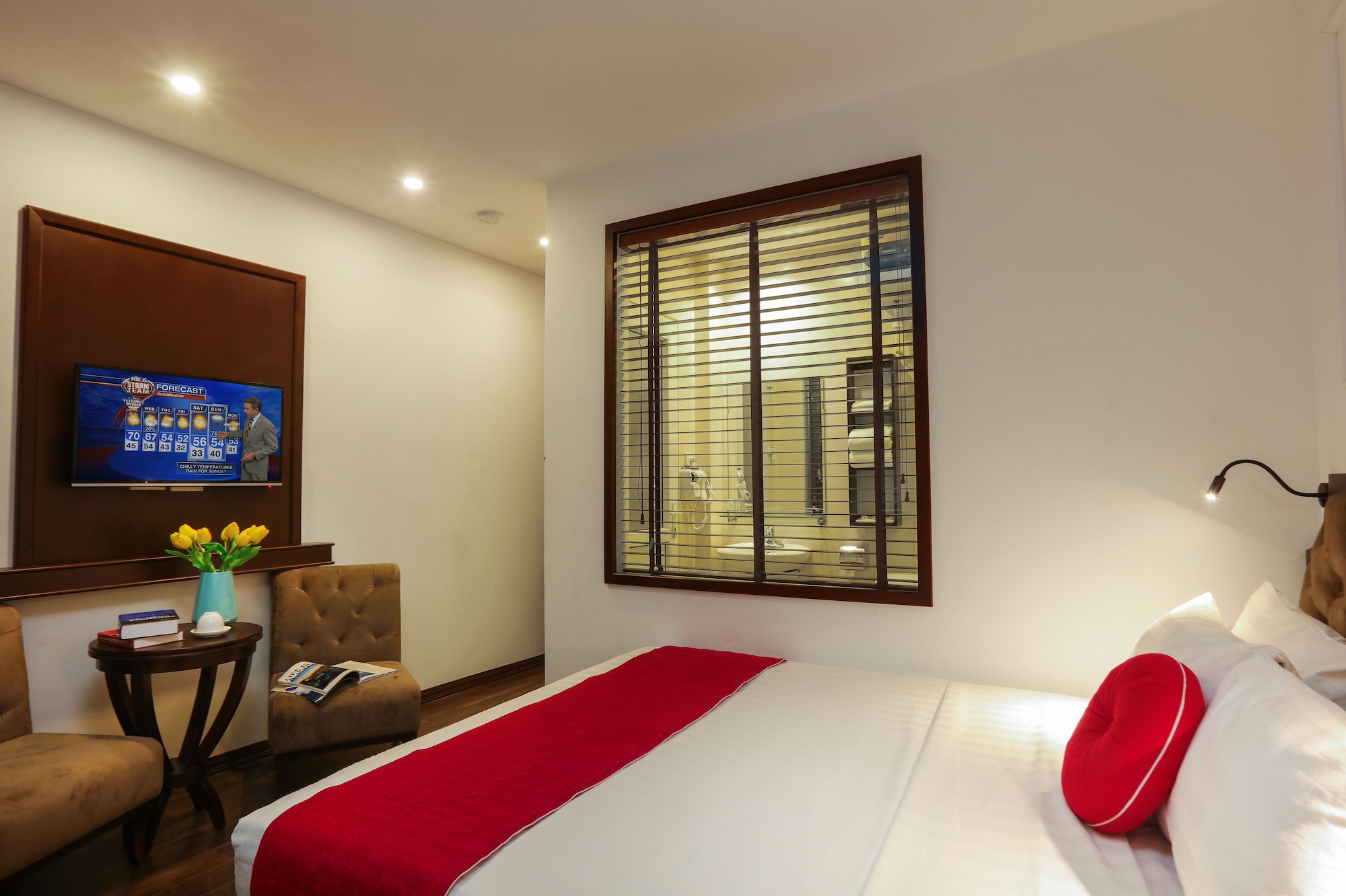 SUPERIOR, DOUBLE OR TWIN BED