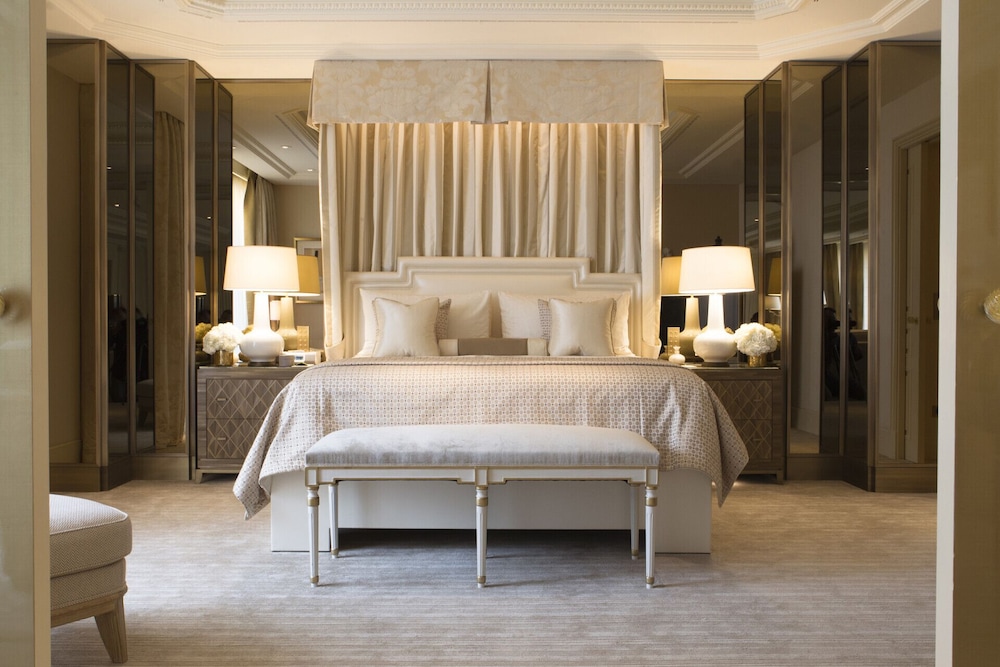 Four Seasons Hotel George V, Paris 11/62