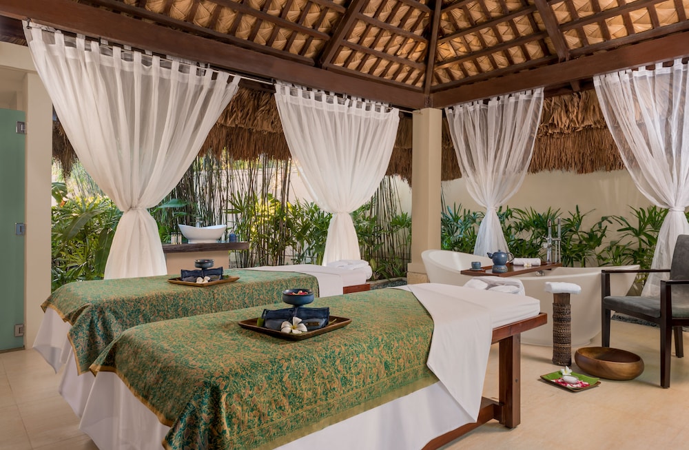 Crimson Resort and Spa Mactan 32/50