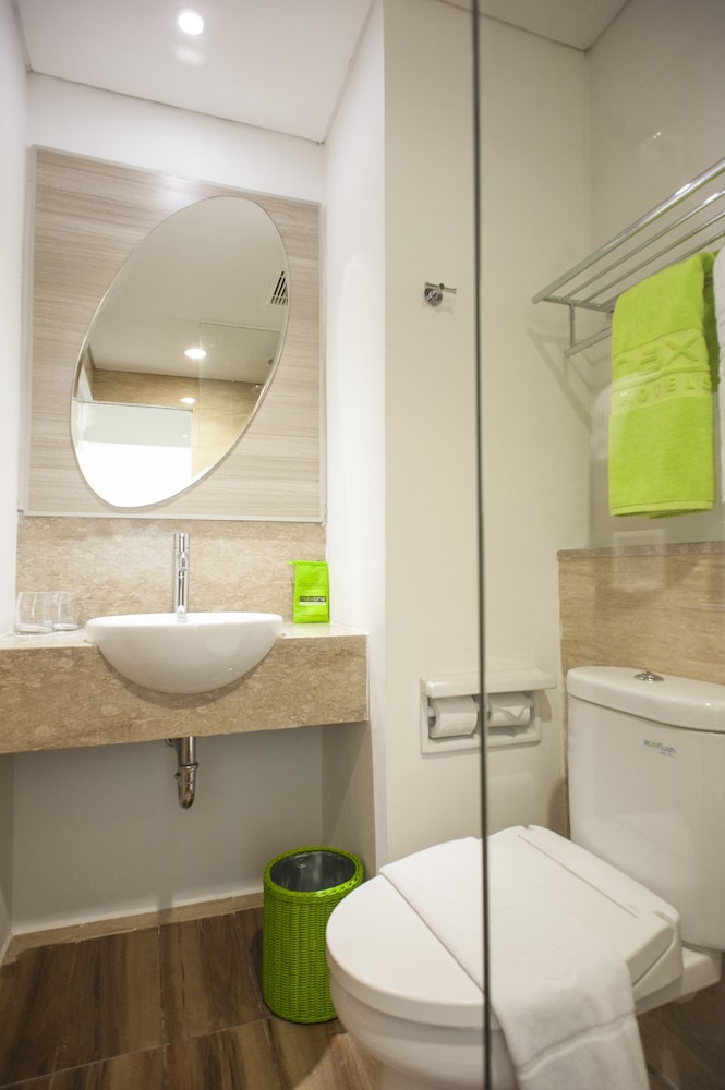Maxonehotels At Dharmahusada Surabaya 32/32