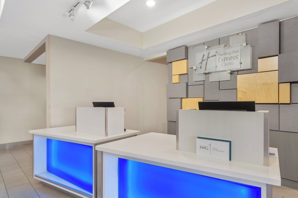Holiday Inn Express & Suites Houston Nw - Tomball Area 16/70