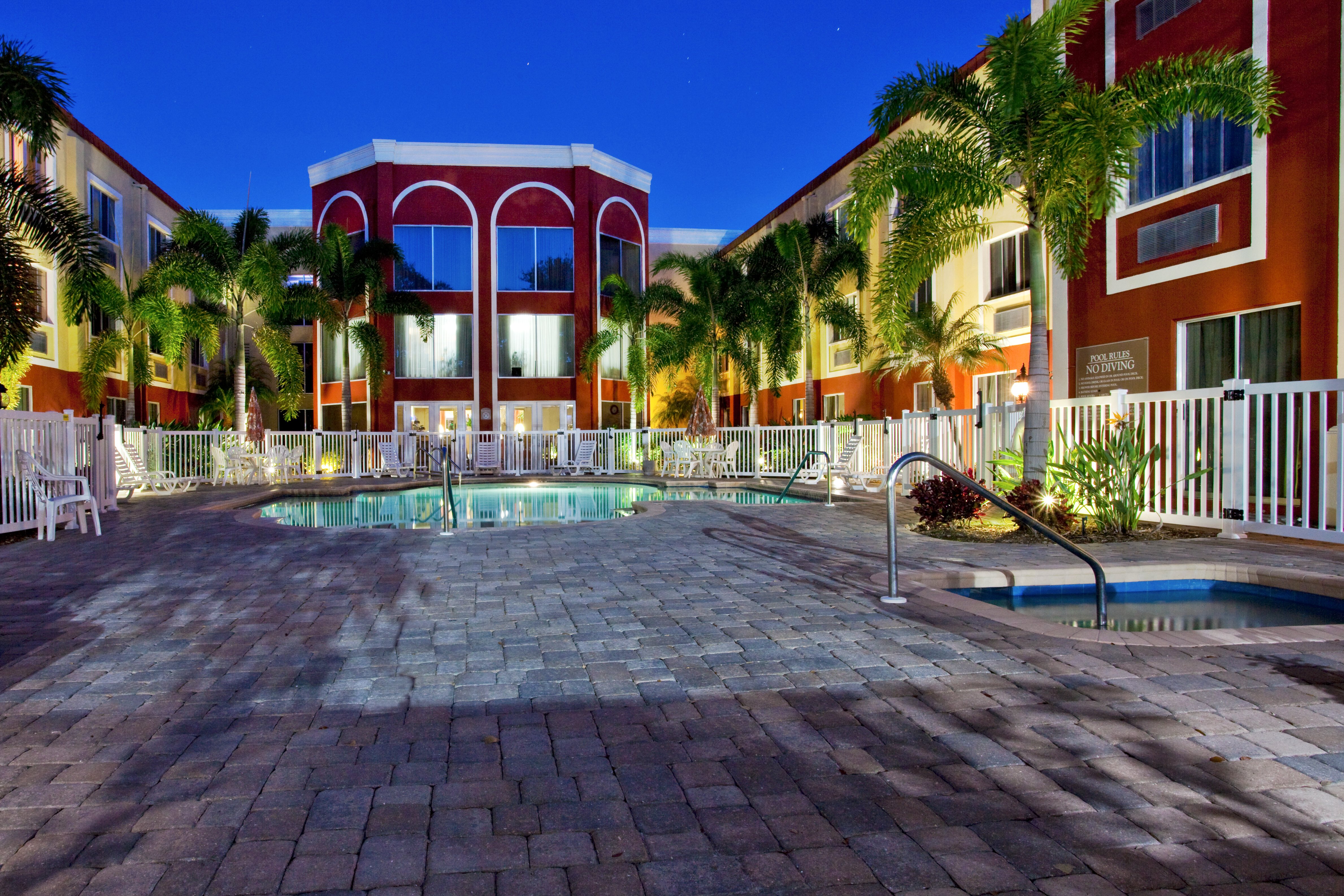 Holiday Inn Express & Suites Bradenton West, an IHG Hotel 63/69