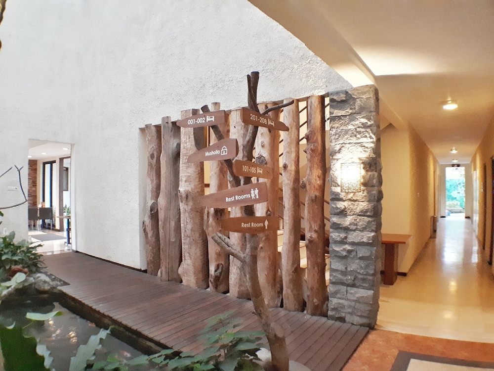 The Batu Hotel & Villas 4/50