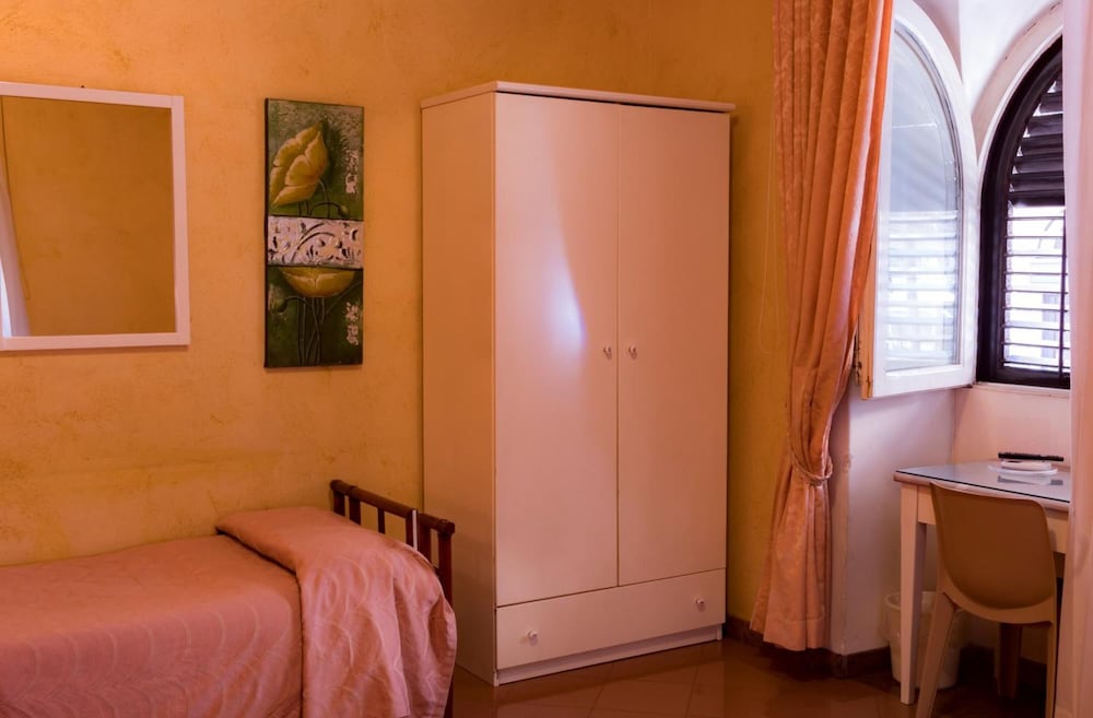 Joli Hotel 27/50