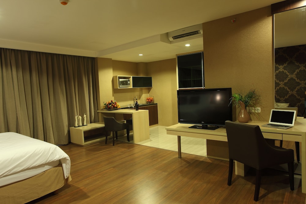 Avissa Suites 28/72