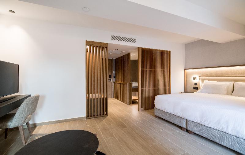 Urban, Chic, Double or Twin Bed, Land or City View