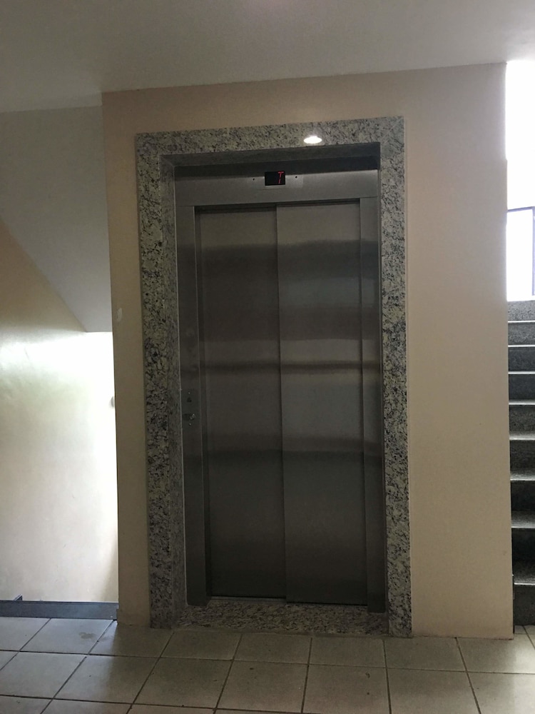Sueds Plaza Hotel 24/56