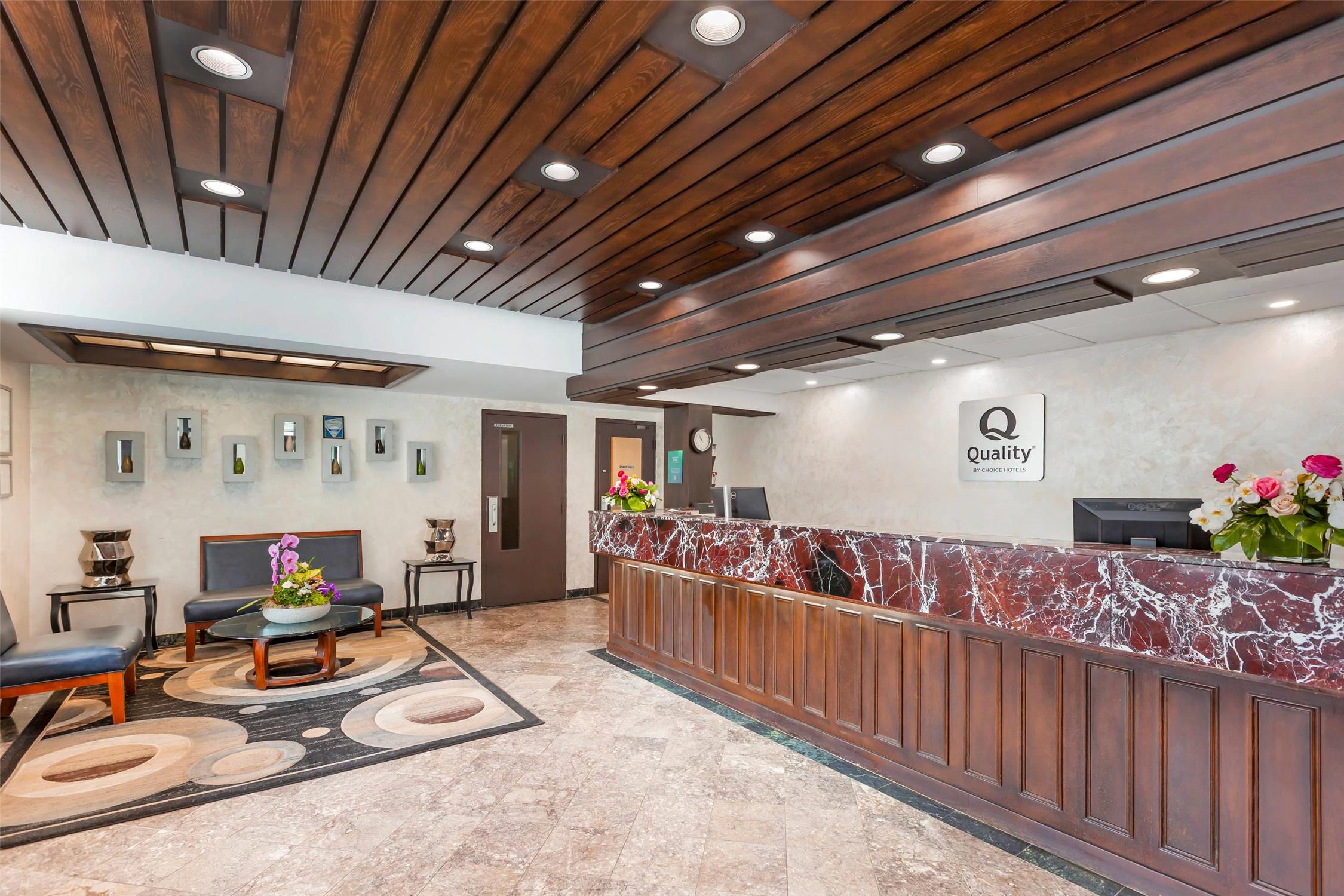 Quality Hotel Fallsview Cascade 8/16