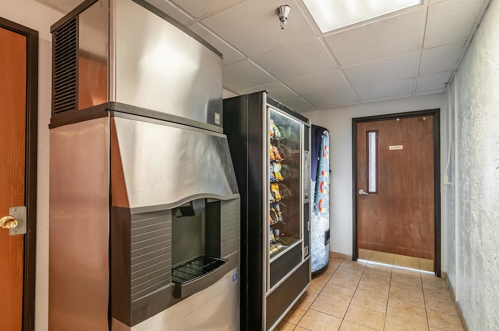 Motel6 Naperville, IL 37/44