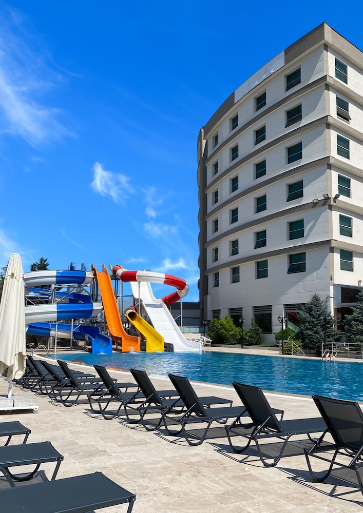 The Sign Kocaeli Thermal Spa Hotel & Convention Center 49/53