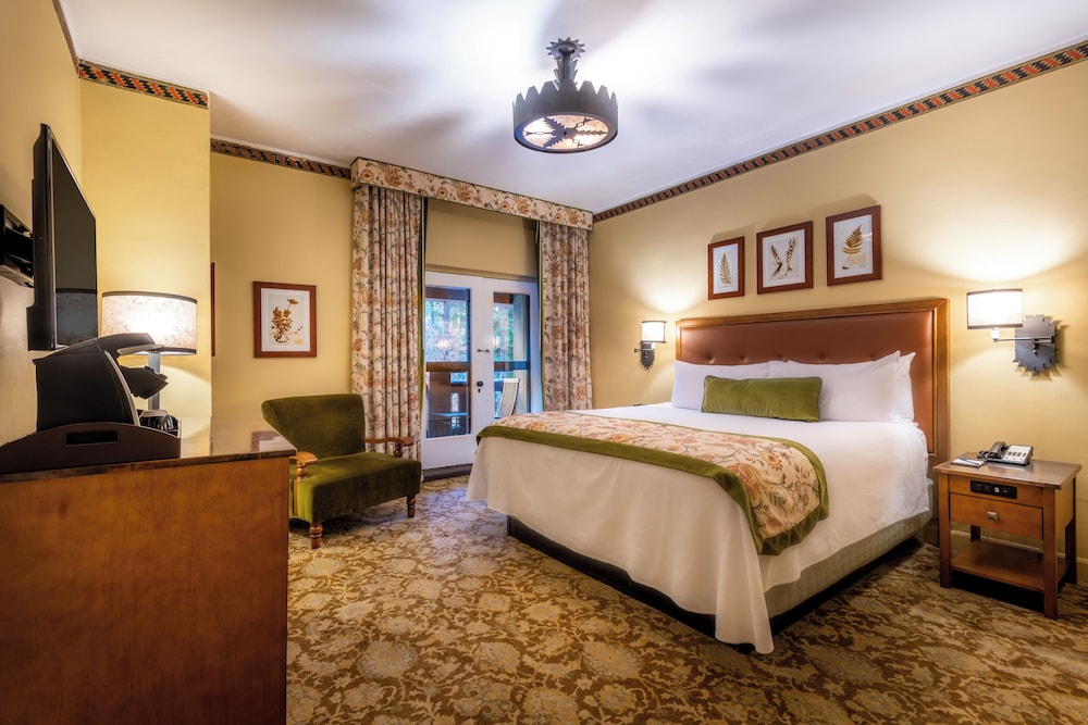 The Ahwahnee 10/50