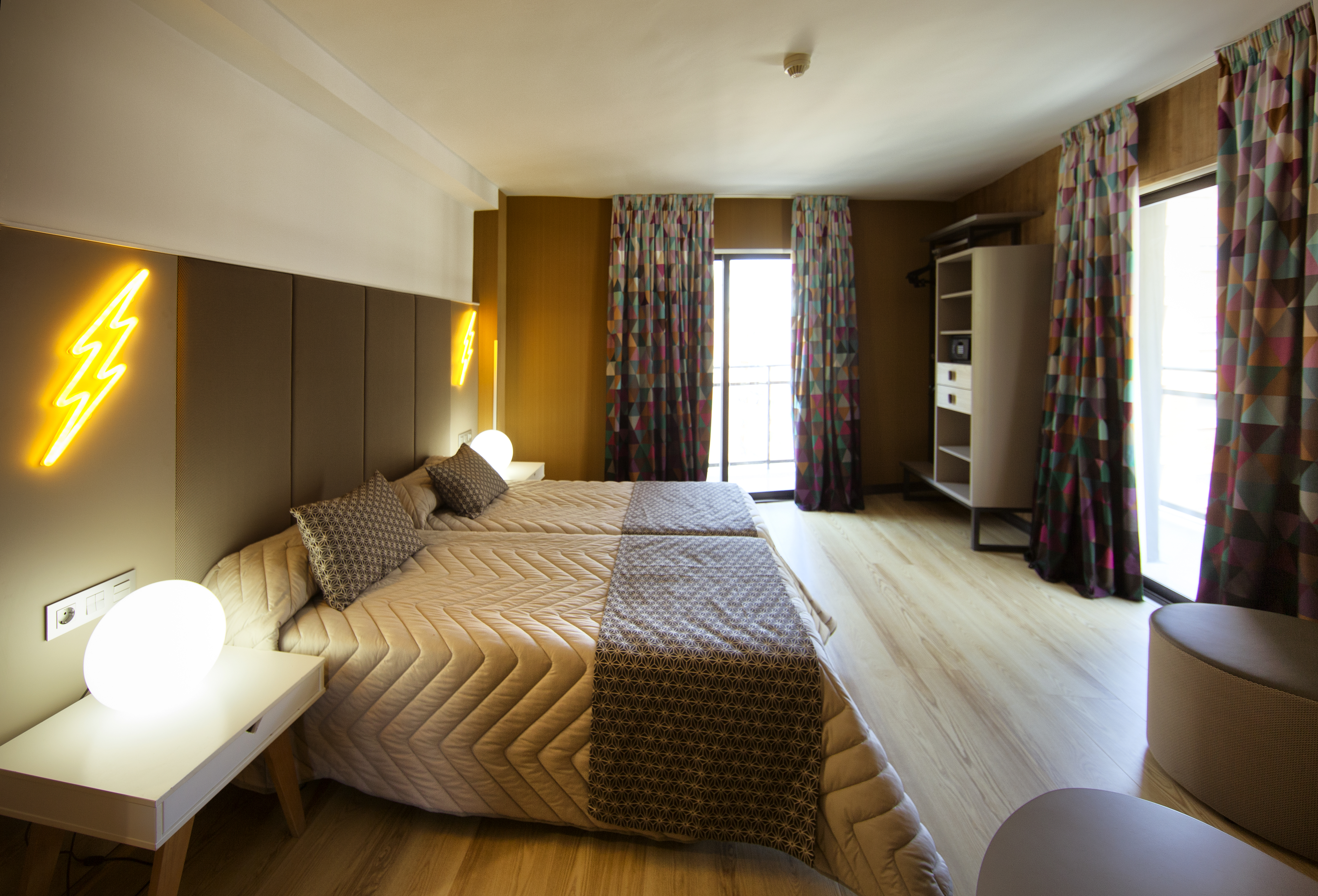 SUPERIOR