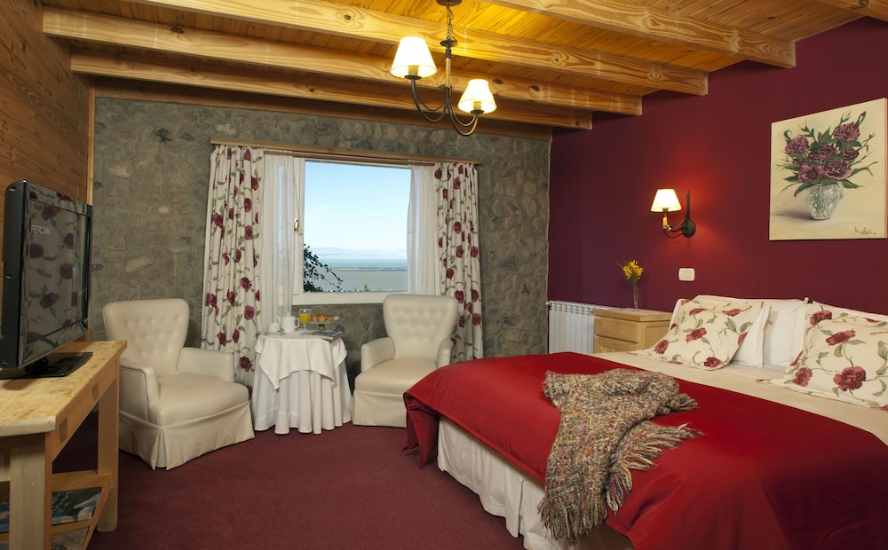 Blanca Patagonia Boutique Inn and Cabins 38/66