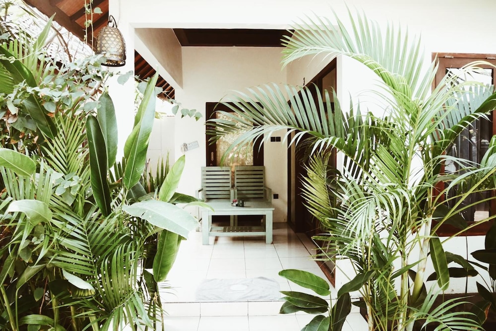 Kalua Boutique Bungalows 2/50