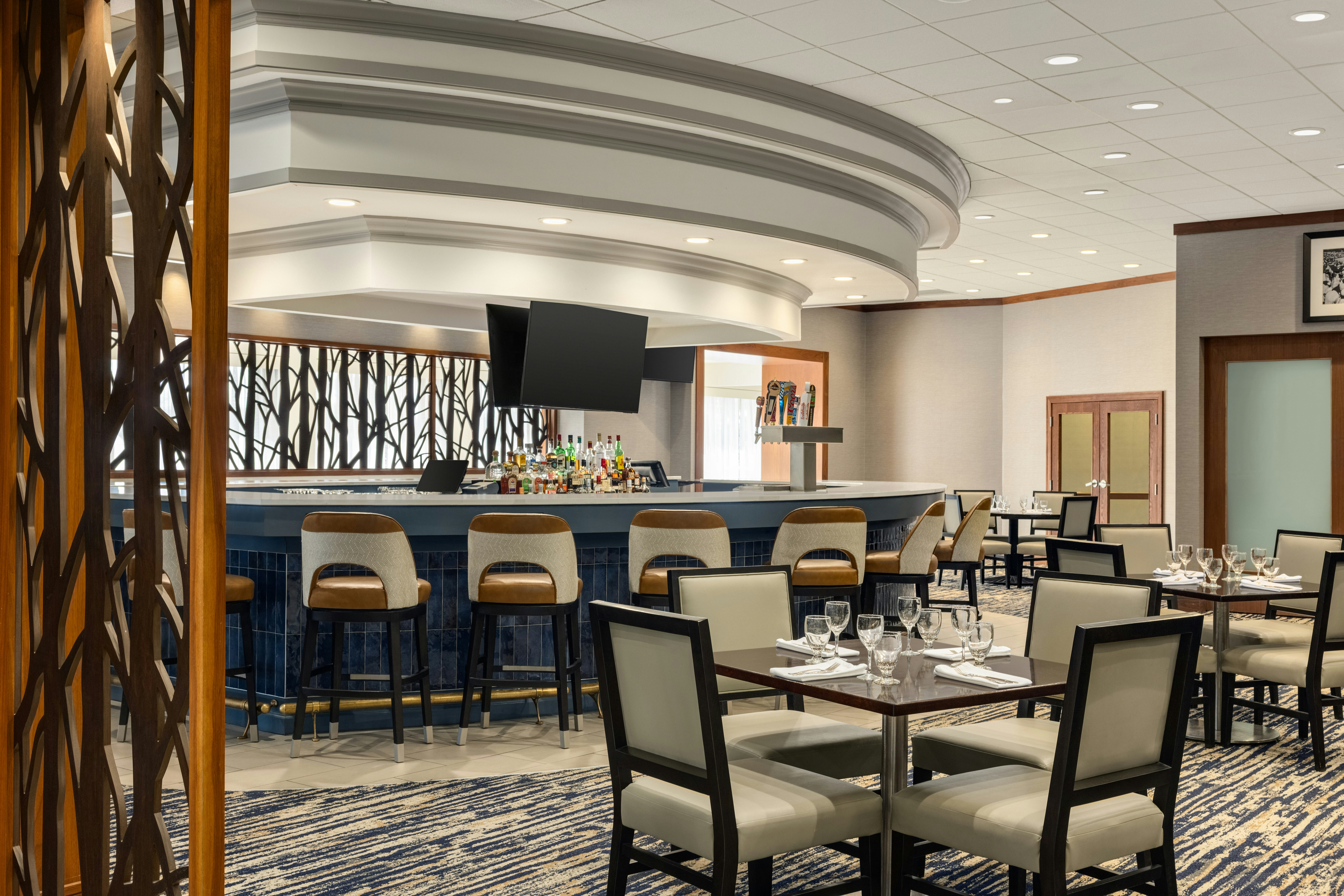 Doubletree By Hilton Pittsburgh Greentree 68/74