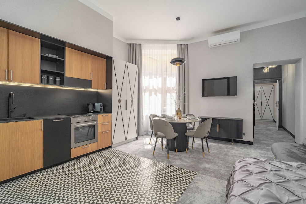 Szewska 22 Boutique 32/50