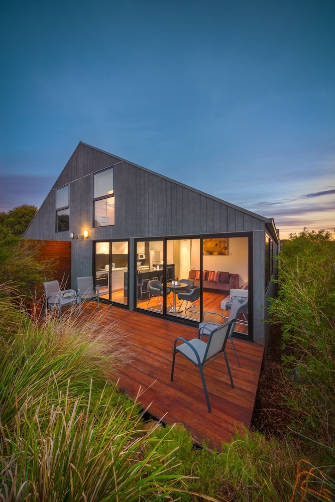 Southern Ocean Villas 5/33