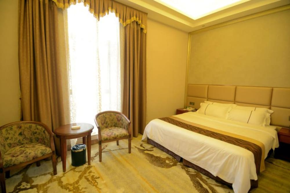 Baoyue Hotel 11/26