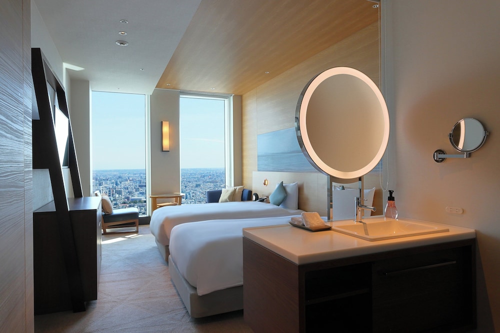 Superior, Twin Beds, Canal Side، Nagoya Prince Hotel Sky Tower 4/4