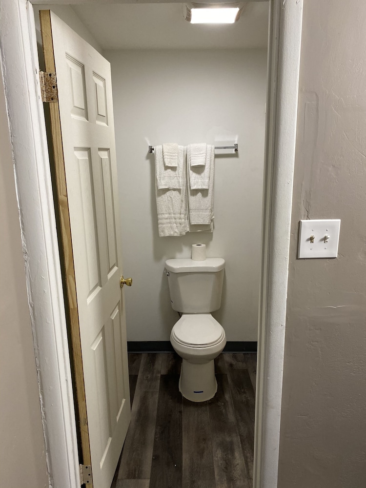 Rodeway Inn Absecon 7/59
