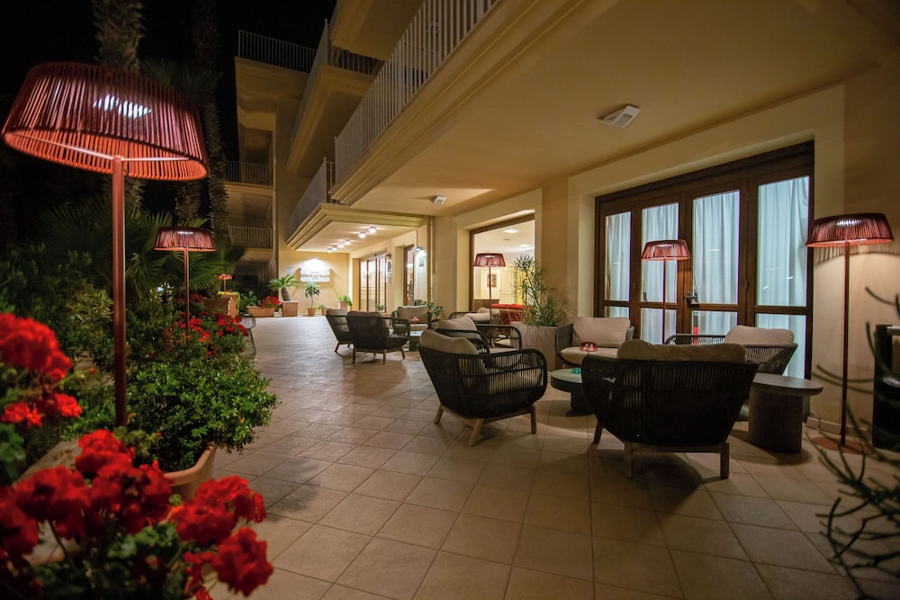 Dioscuri Bay Palace Hotel 17/75