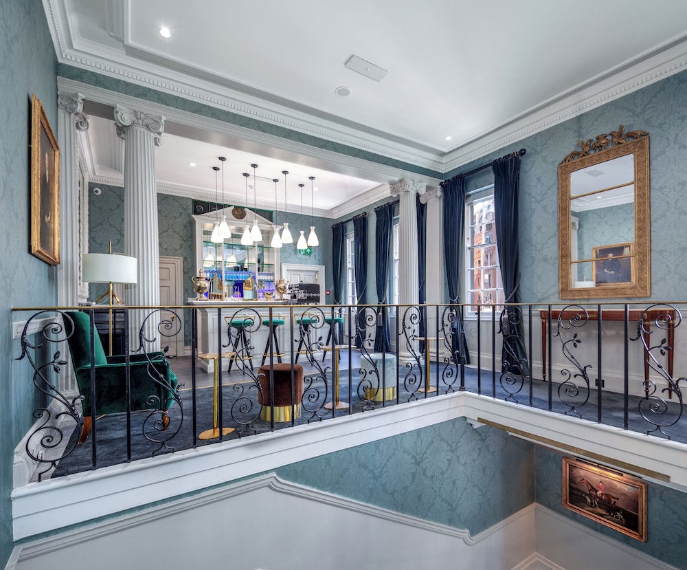 No 30 Knightsbridge 34/53